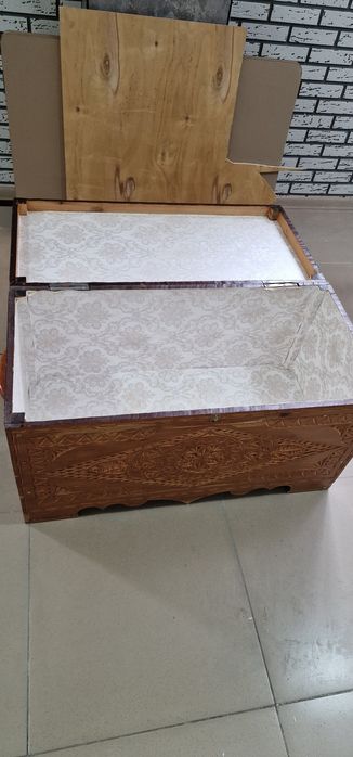 Сундук из дерева