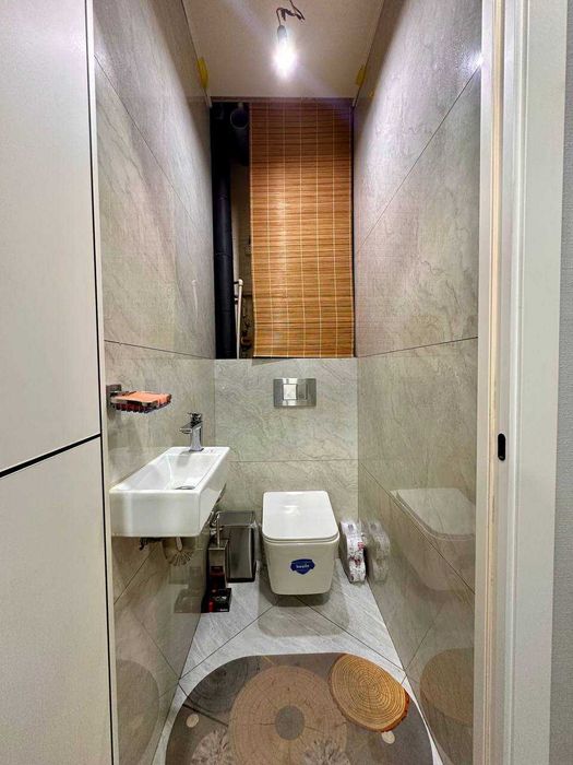 Срочно продается 4 комнатная квартира на Карасу-6 Авайхон