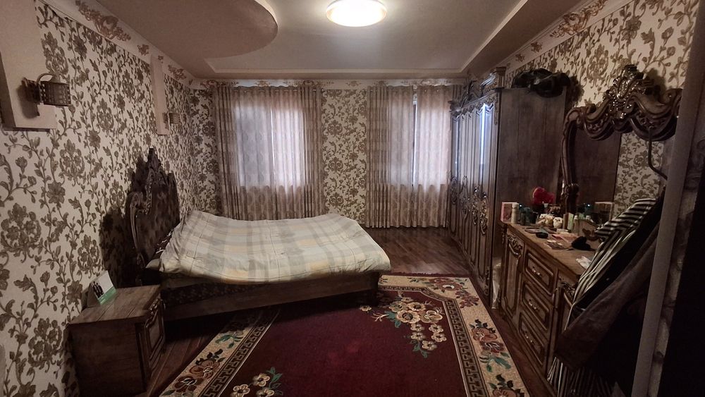 4xonali dom sotiladi