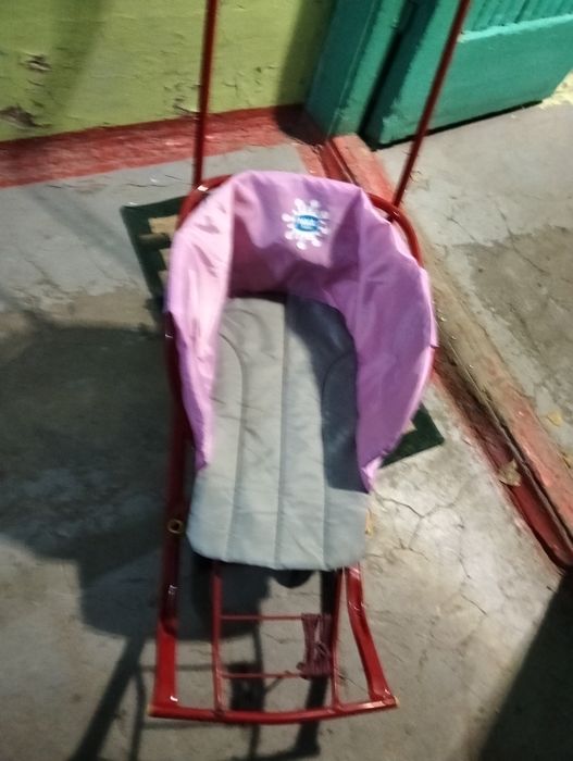 Продам санки коляску .