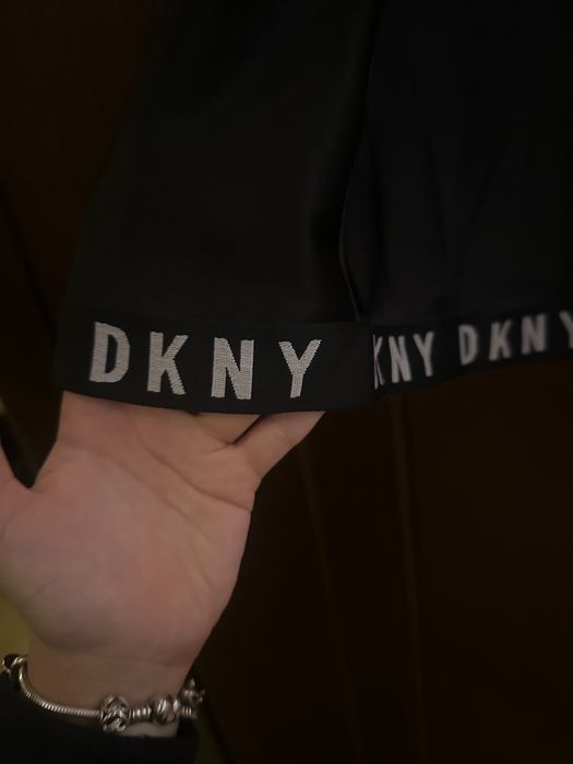 Черна рокля DKNY