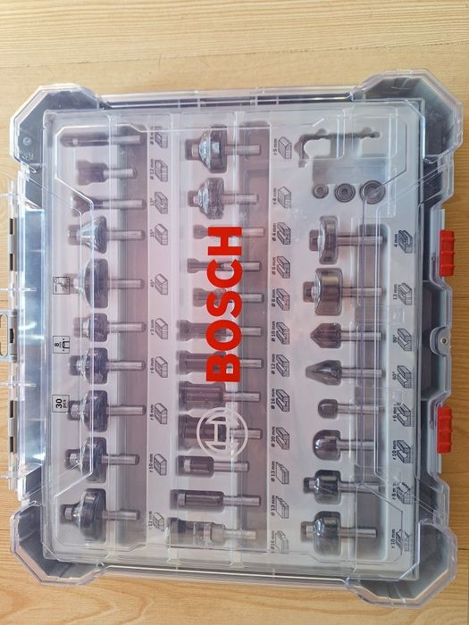 Нова оберфреза и накрайници. Bosch professional