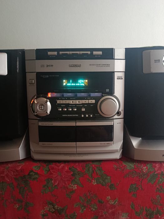 Vând mini sistem audio Philips FW -C220