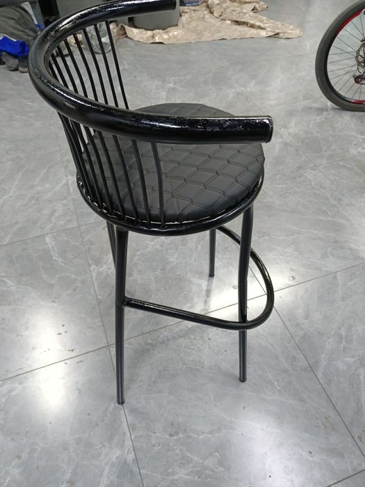 Продам барный стул