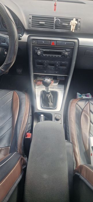 Vand Audi A4 foarte bine întreținută