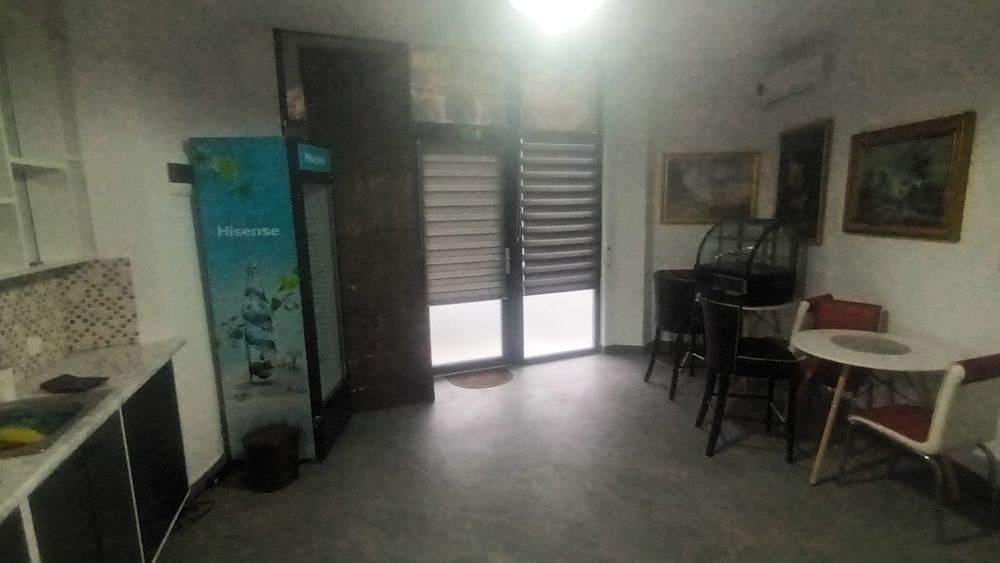 Spatiu comercial de vânzare de  închiriere zona micro 14