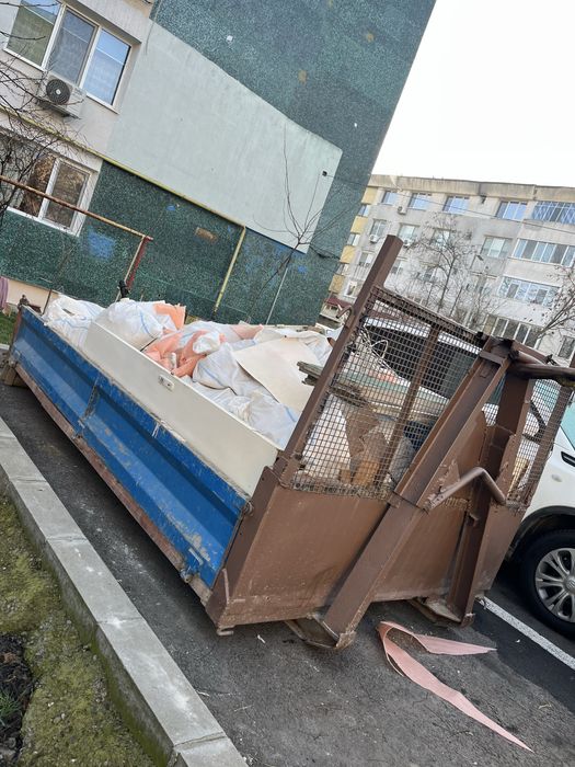 Transport pamant negru vegetal, nisip ,balast, containere moloz-moluz.