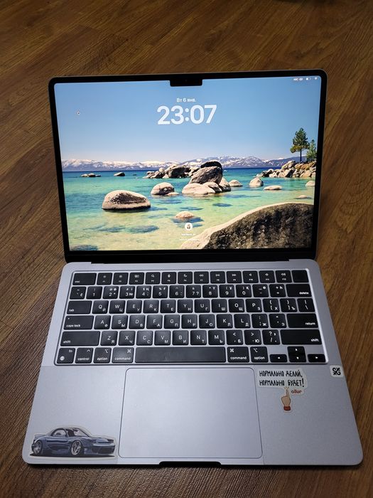 Macbook air m3 Macbook air m3 8/256gb.