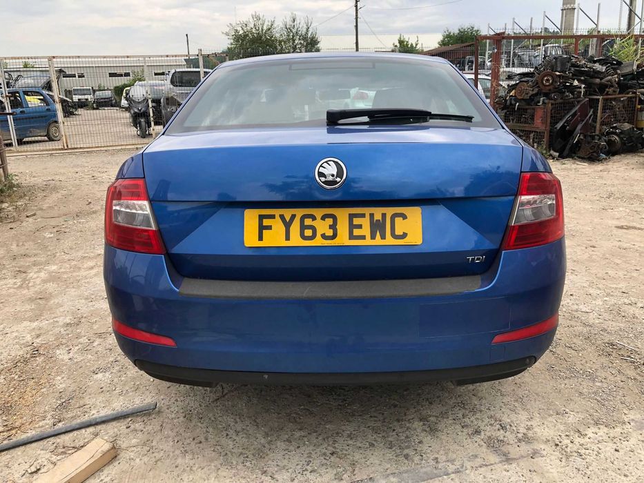 Piese pentru Skoda Octavia 3 -1.6 tdi CLHA albastru LF5W