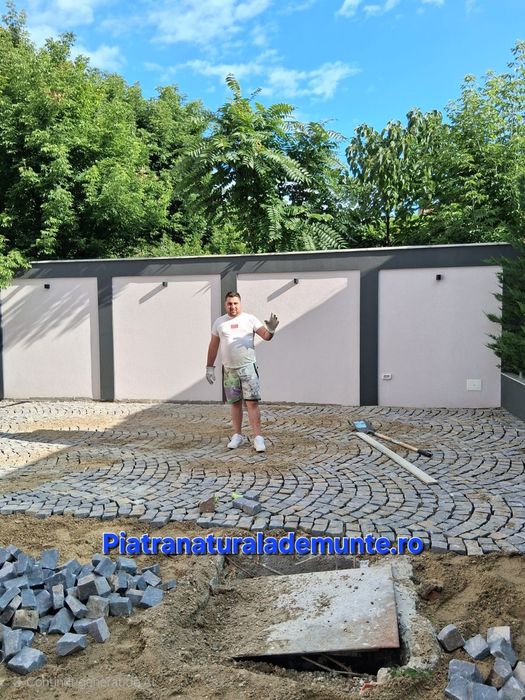 Piatra cubică andezit