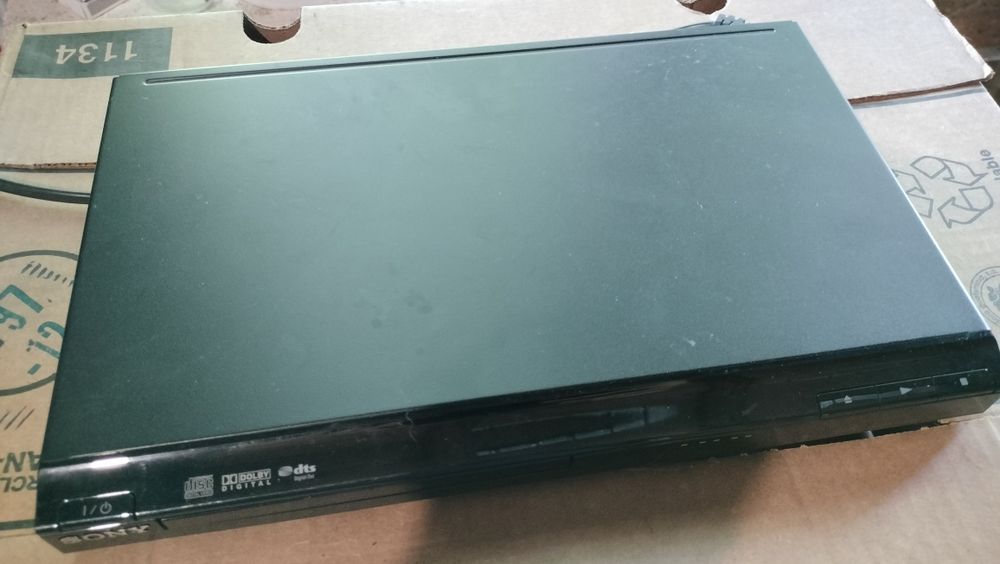 CD/DVD Player SONY, cu telecomandă, functional