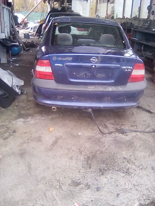 Опел Вектра на части 1.8/opel vektra na chasti
Опел Вектра на час