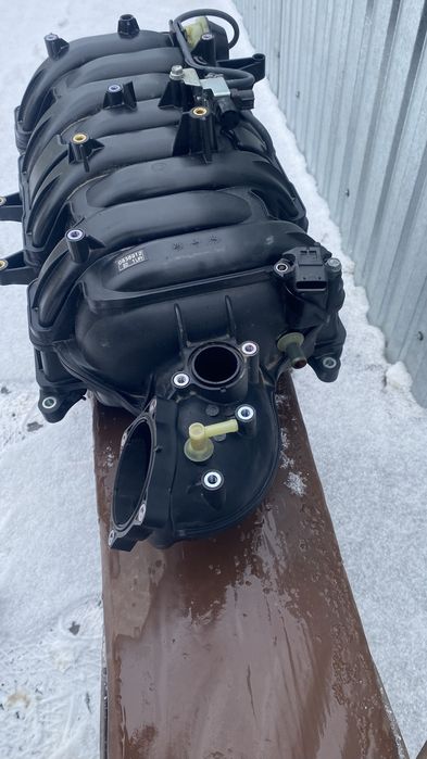 Продам впускной коллектор TLC 200