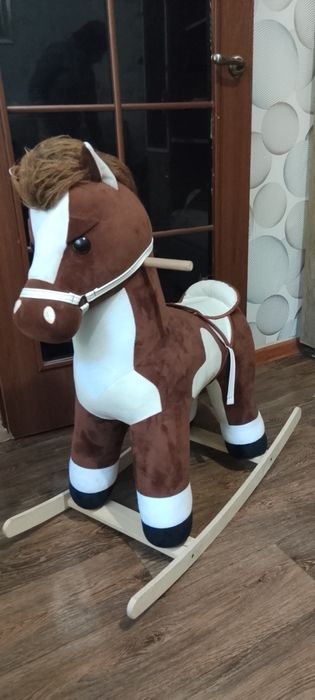 Продам детскую лошадку