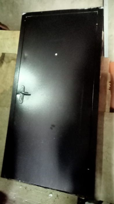 Продам дверь бу.