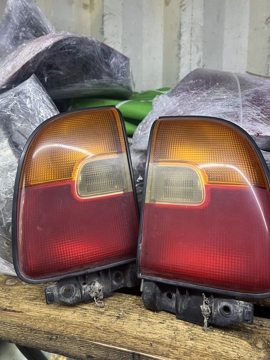 Задний фонари Тойота Рав4