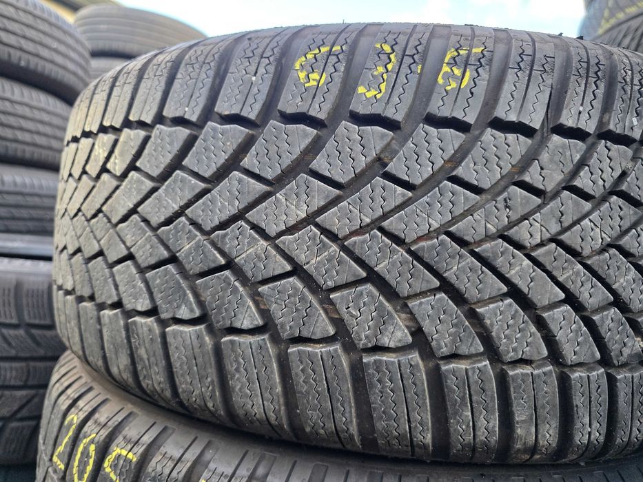 2бр Зимни гуми 205 50 17 - Bridgestone - DOT 2023