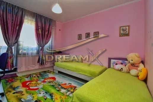 Дава се под наем Тристаен апартамент в Остромила! 71886527
