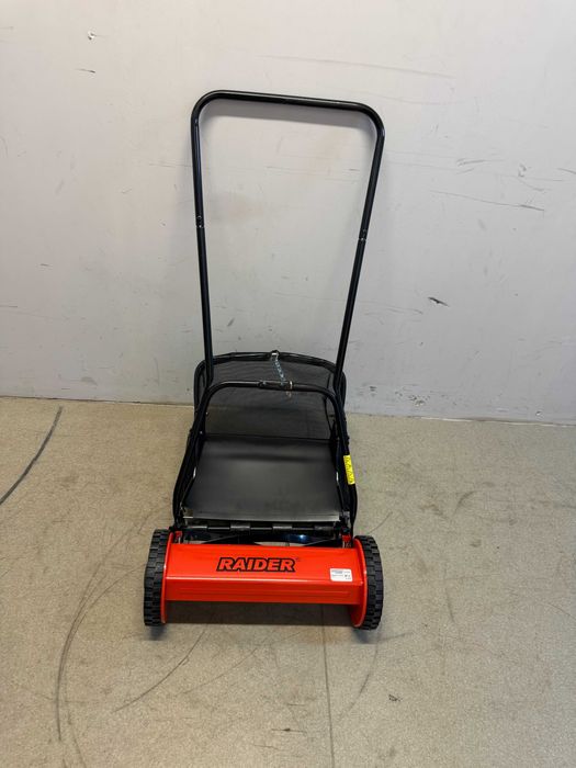 R20 Резачка безч. 305mm SDS 1/4" 62 Oil 1x2Ah /Хидрофор мини 550W  /	Косачка ръчна