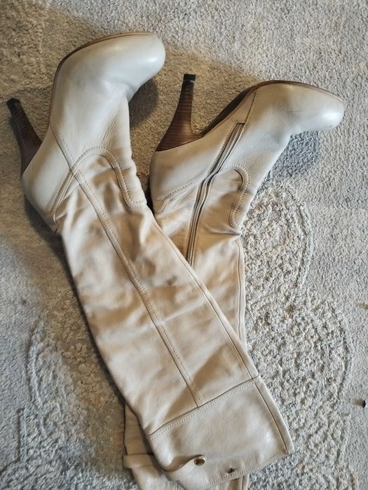 Продам кожаные сапоги