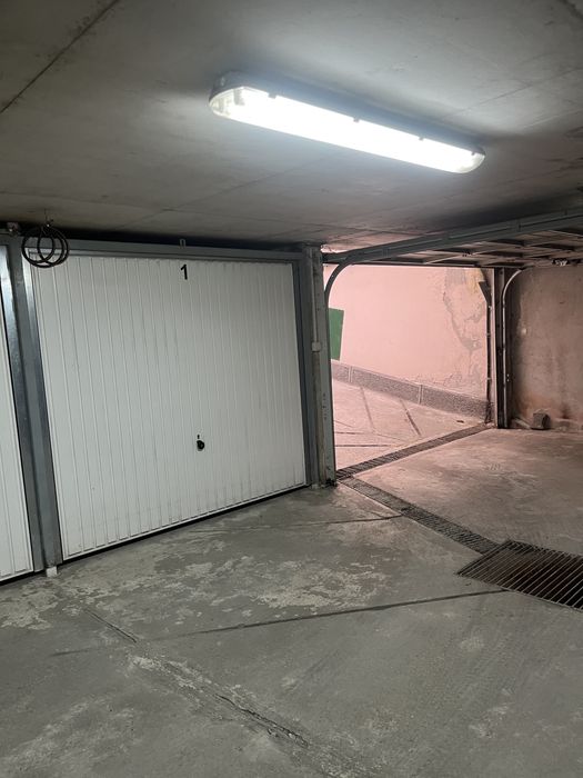 Дава се под наем Гараж / Паркомясто в София, Център - 18 кв.м за 76.5 € - Снимка #2