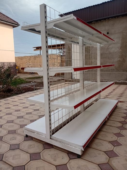 Островной торговый стеллаж