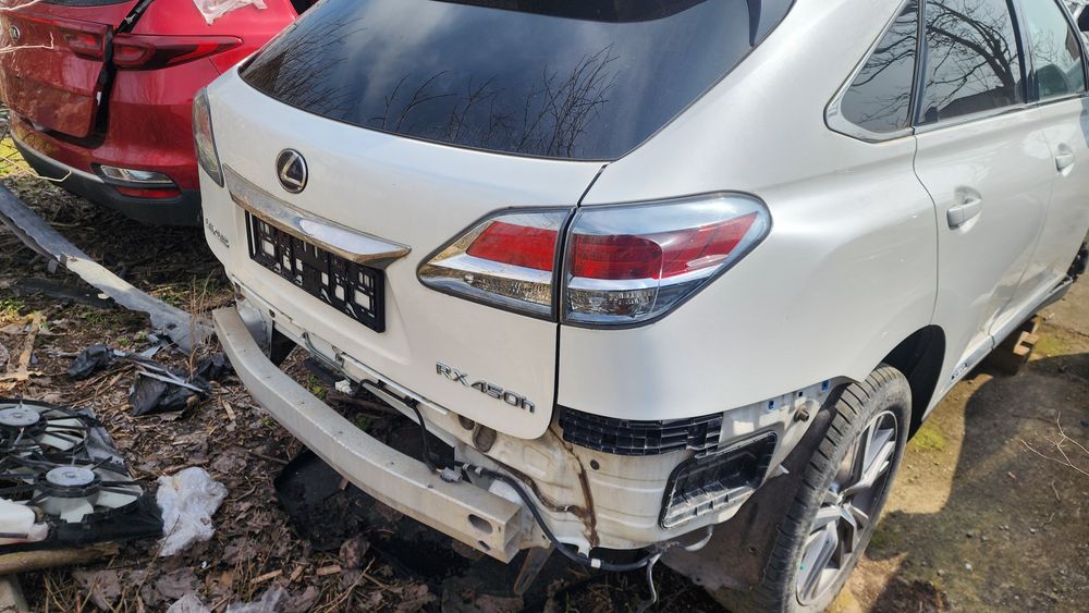 Lexus RX450H на части