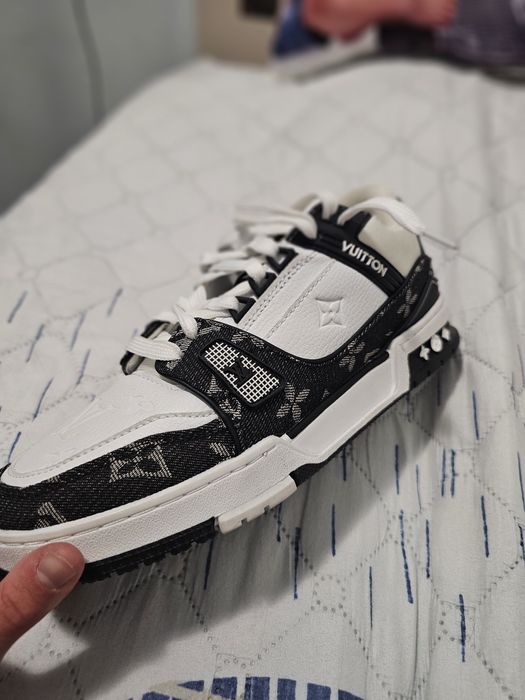 Оригинални! Louis vuitton чисто нови обувки 43