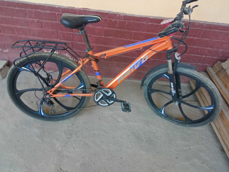 Velosiped sotiladi velik sotiladi skorsli velosiped