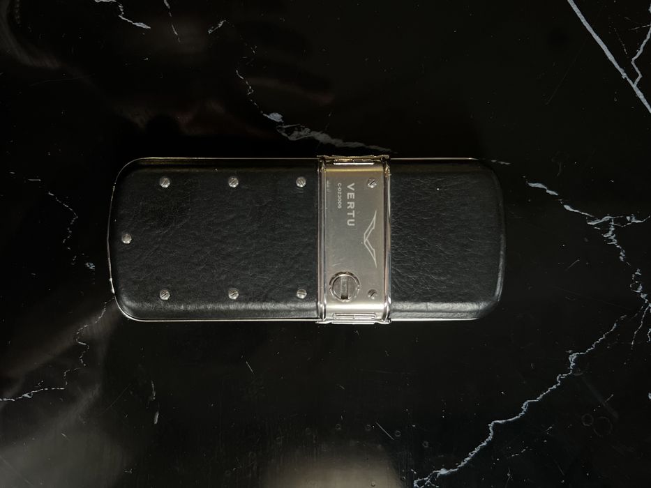 Vertu Constellation Black