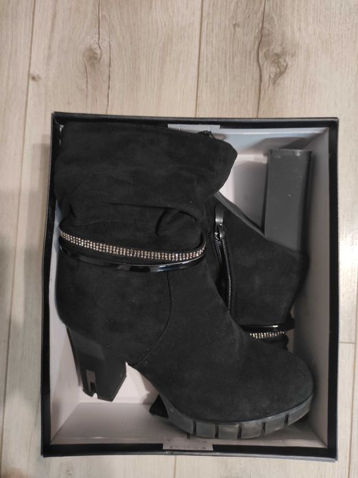 Дамски високи боти