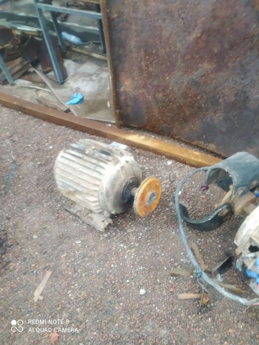 продам Электродвигатель и редуктора