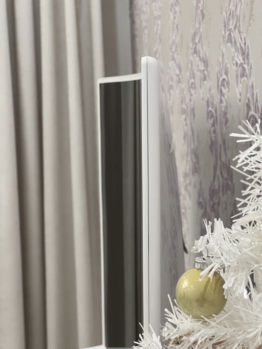 Samsung SERIES 7 49 дюймов 4К