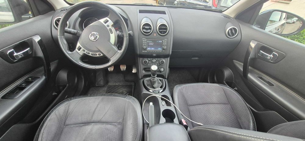 Nissan QASHQAI pure drive DCI 1.6 dci 130 c.p 2013