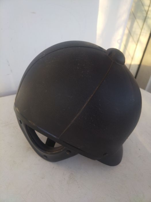 Жокейска каска/шапка за езда JOFA размер 53-54
Марка : JOFA  220
Тегло