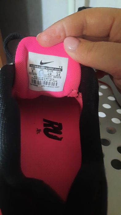 Nike кроссовки,8000