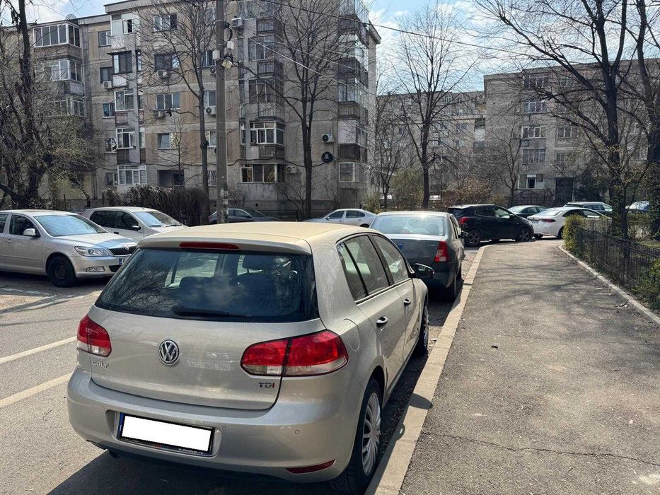 VOLKSWAGEN Golf 2012 — imagine 4