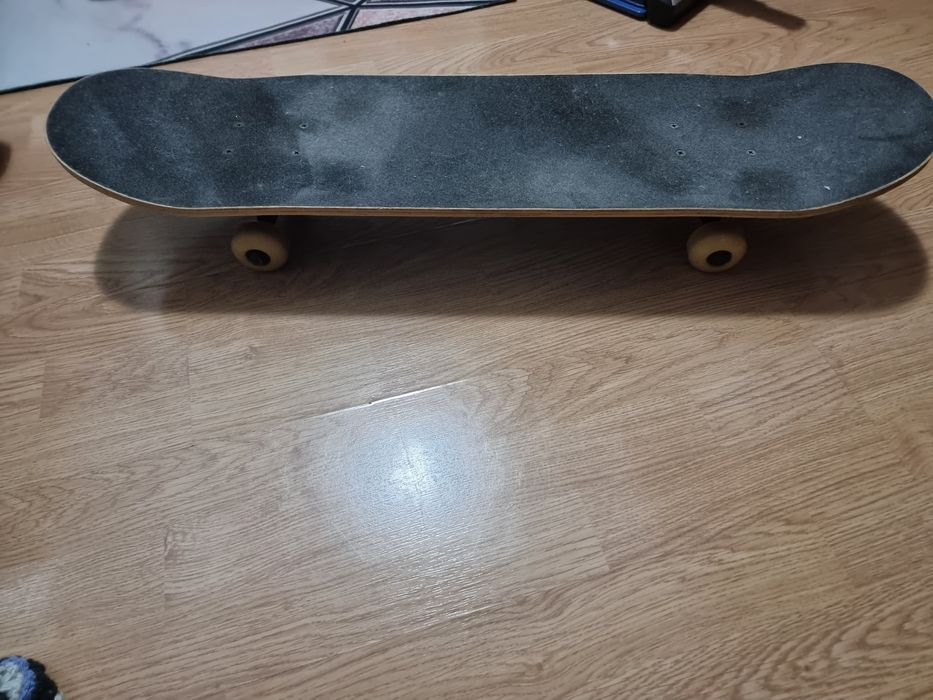 Скейтборд продаётся
