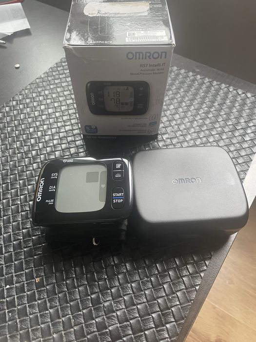 Omron RS7 Intelli IT