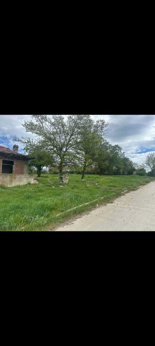 Къща с ток и вода с.Аврен