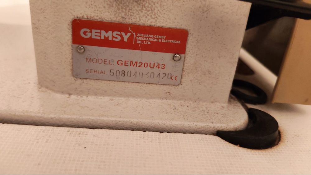 Швейная машина Gemsy
