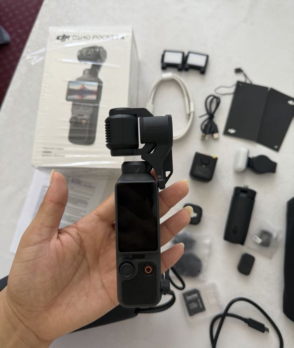 DJI Osmo pocket 4 Creator Combo
