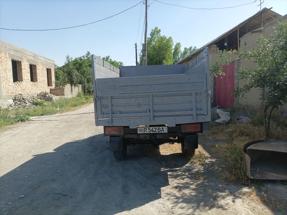 1991 йилда ишлаб чиқилган Тез сотилади мошина Метан газда рухсати бор