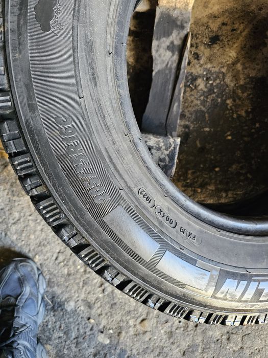 4 anvelope iarna 205 75 16C Michelin Agilis 2022