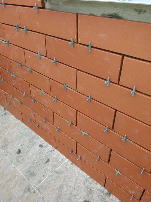 Zugravit /Amenajari/Int/Ext/Tencuit/Renovari/Izolatii/Gresie/Piatra