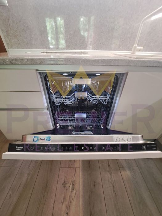 Дава се под наем Двустаен апартамент в Варна, Колхозен пазар - 70 кв.м за 459 € - Снимка #3