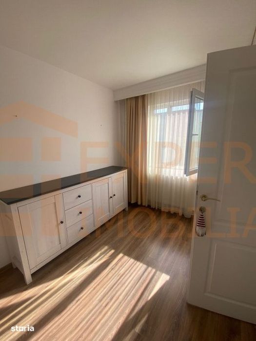 Apartament 2 camere de vanzare in zona Casa de Cultura