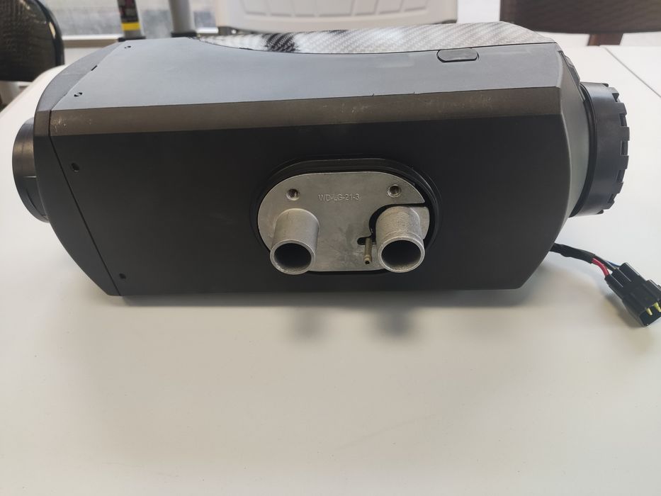 Суха дизелова печка 12/24 V - 5  и 8 KWH  за каравани , коли , бусове