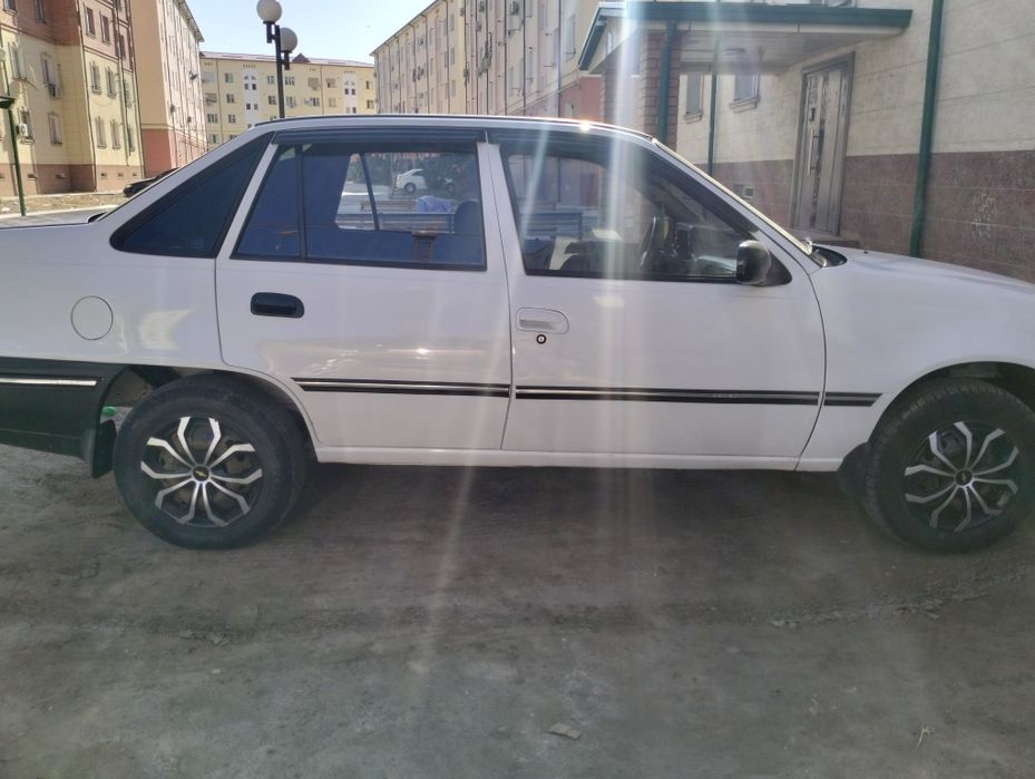 Продается машина 1999