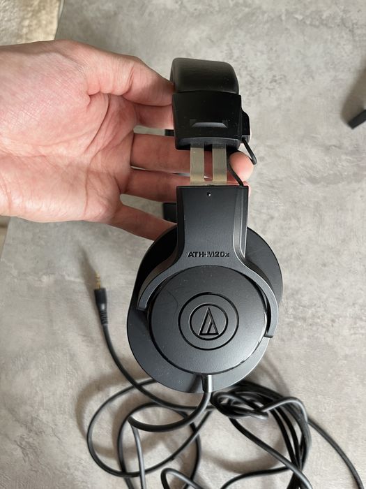 Наушники Audiotechnica ATH M20-X